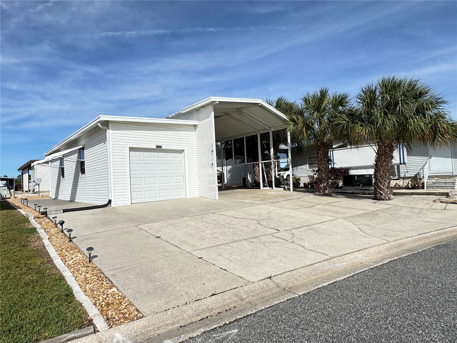 35103 JADE DR, ZEPHYRHILLS, FL — photo 2