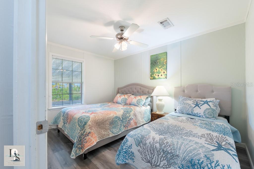 5209 WESTERN DR, ST JAMES CITY, FL — photo 11