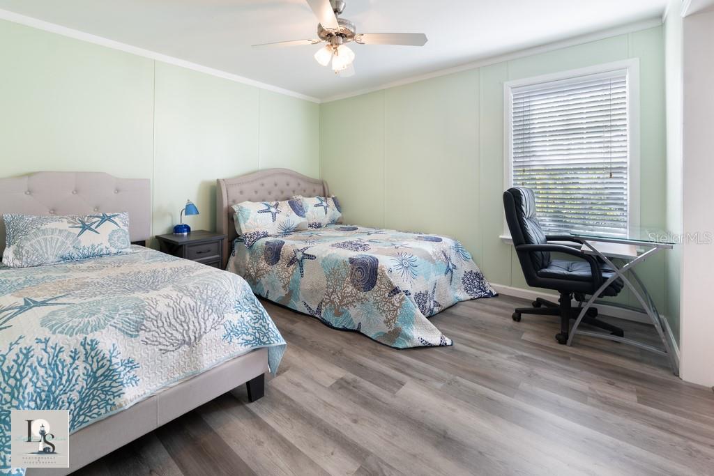 5209 WESTERN DR, ST JAMES CITY, FL — photo 15