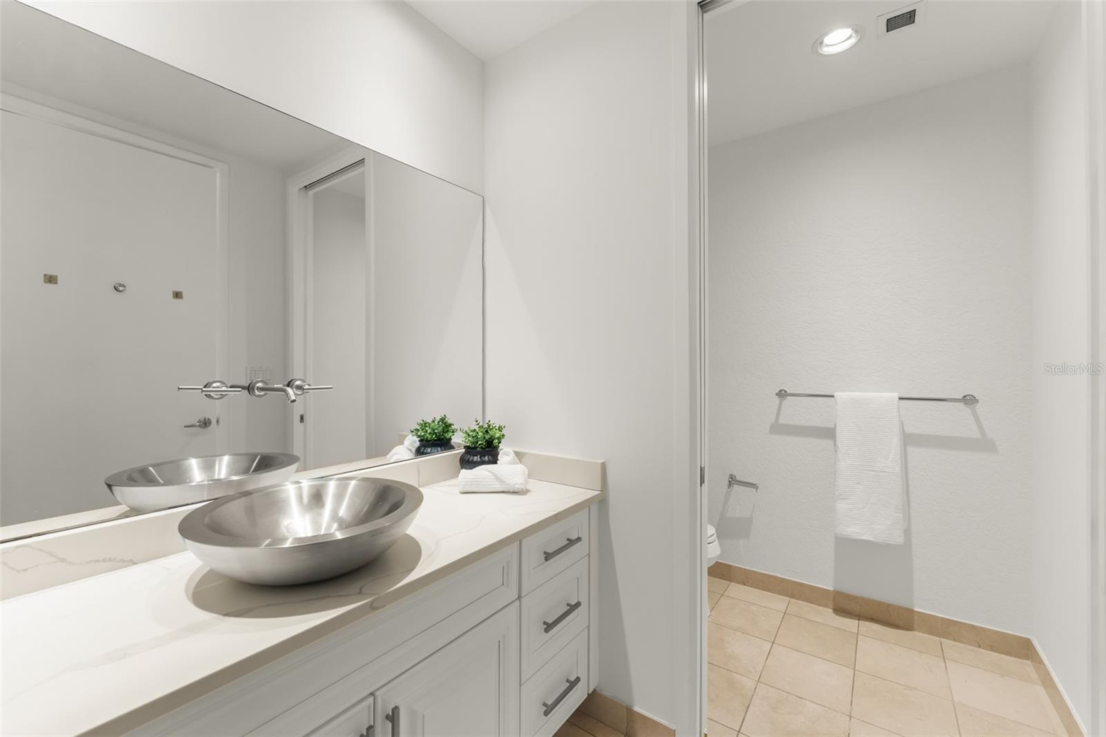 150 E ROBINSON ST #PH3504, ORLANDO, FL — photo 35
