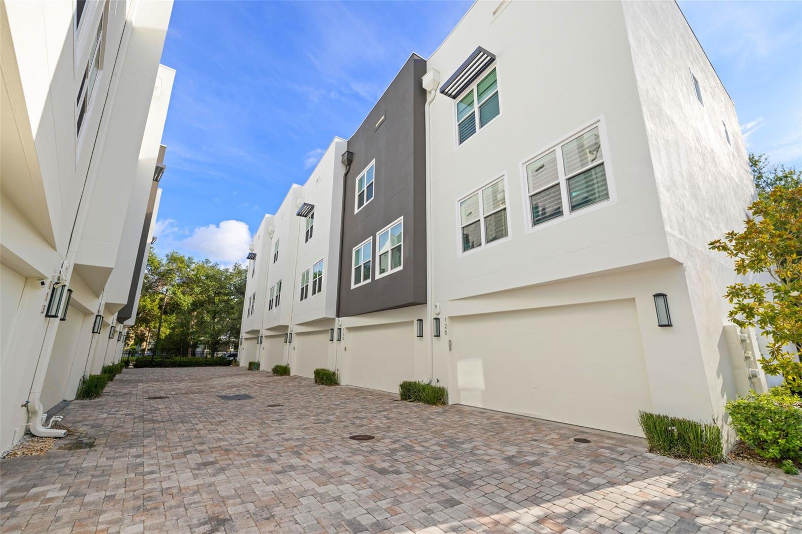 123 5TH AVE N, ST PETERSBURG, FL — photo 2