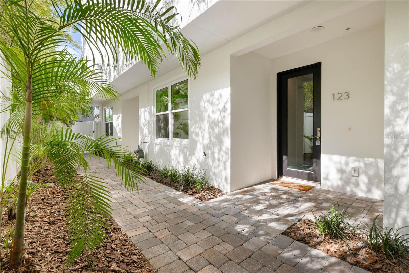 123 5TH AVE N, ST PETERSBURG, FL — photo 3