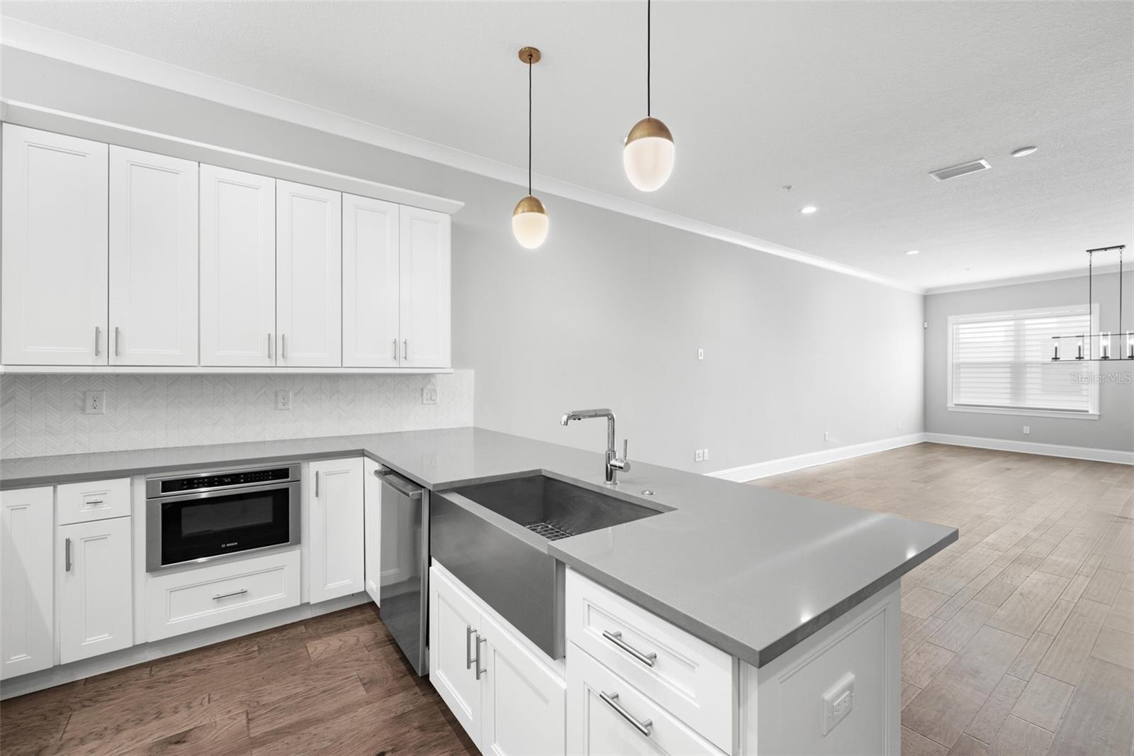 123 5TH AVE N, ST PETERSBURG, FL — photo 11