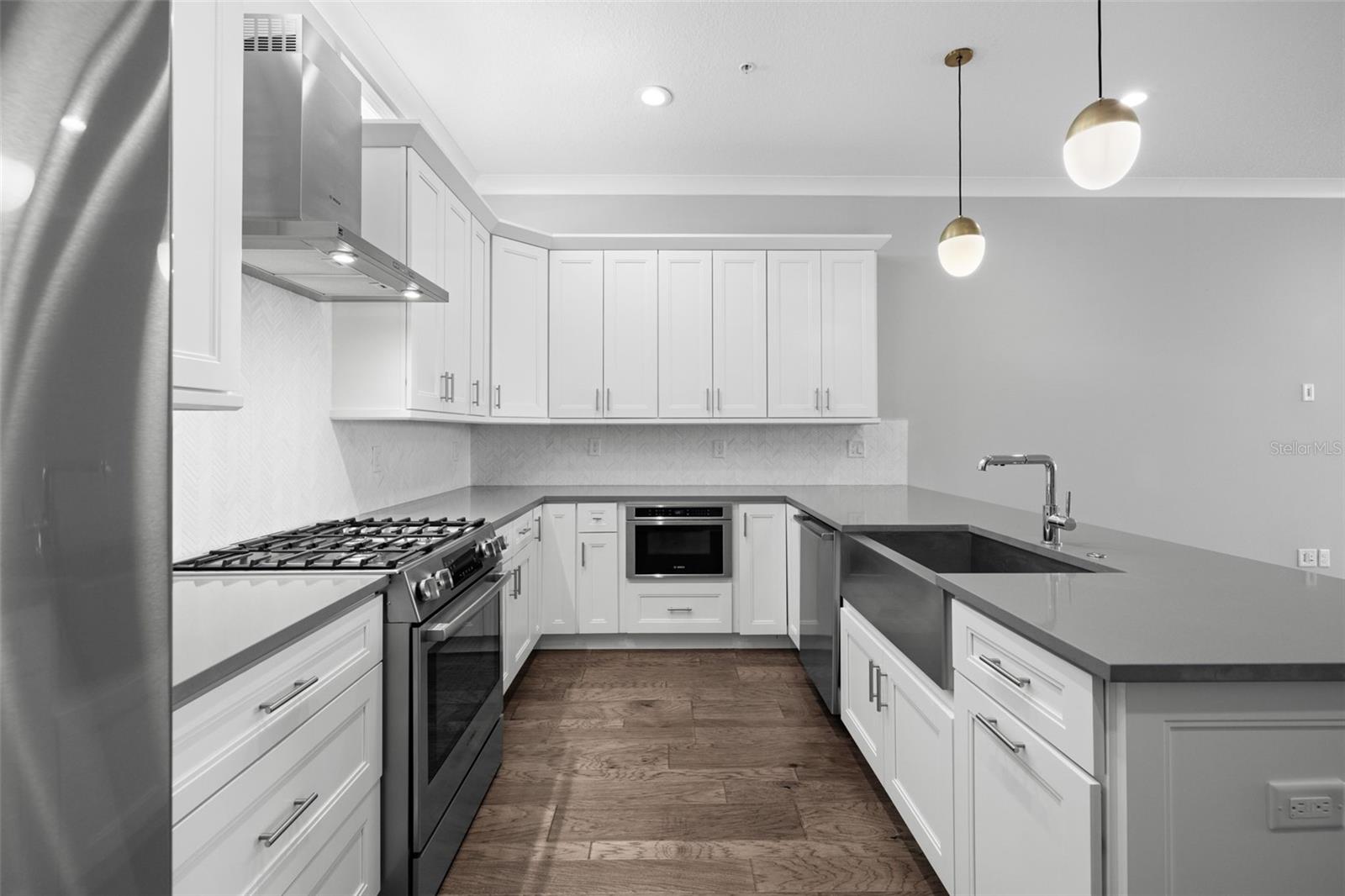 123 5TH AVE N, ST PETERSBURG, FL — photo 14
