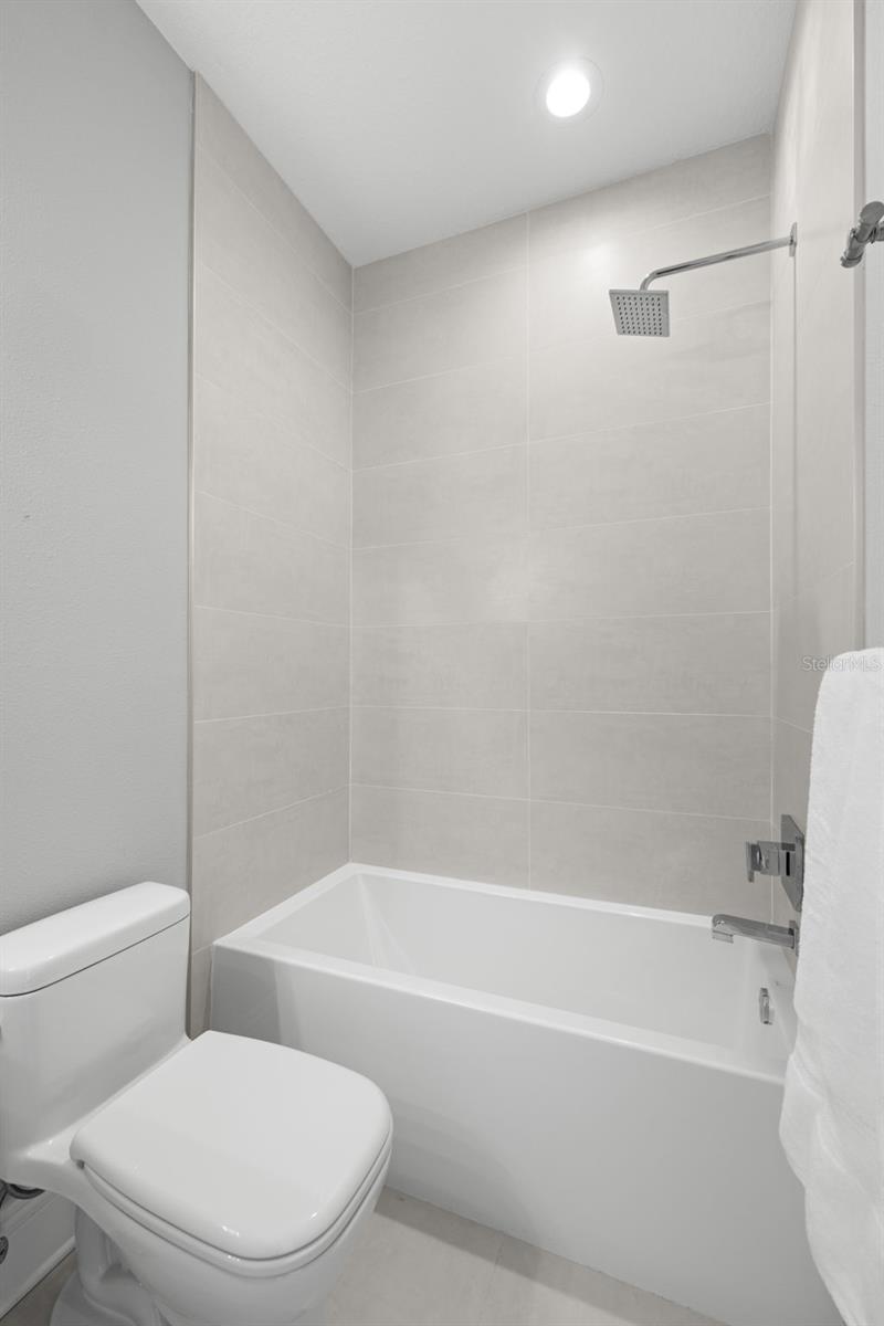 123 5TH AVE N, ST PETERSBURG, FL — photo 39