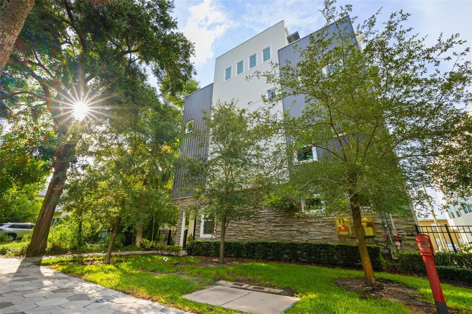 123 5TH AVE N, ST PETERSBURG, FL — photo 54