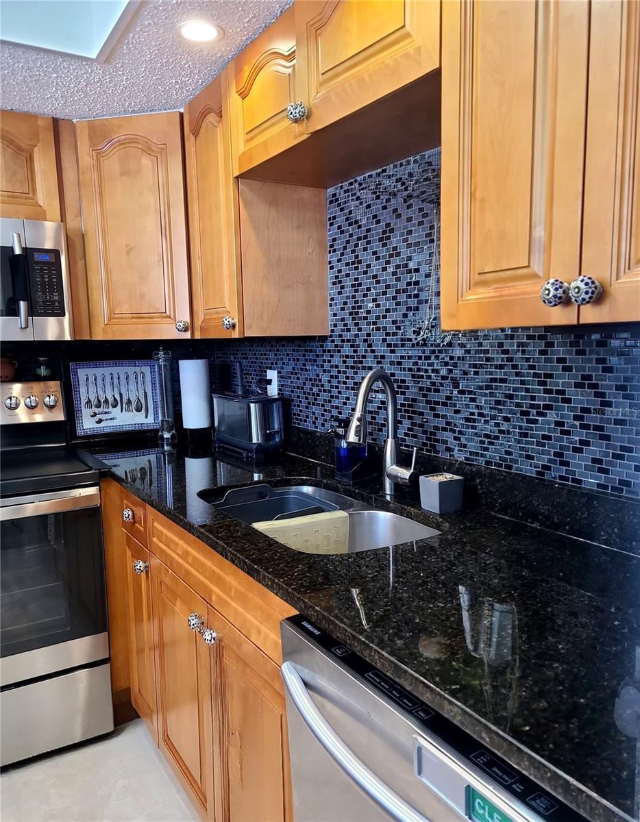 6328 NEWTOWN CIR #28A2, TAMPA, FL — photo 31