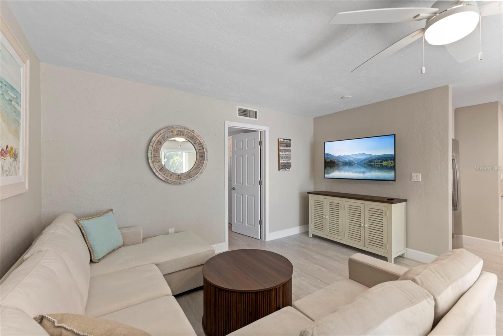 137 AVENIDA MESSINA #1, SARASOTA, FL — photo 5
