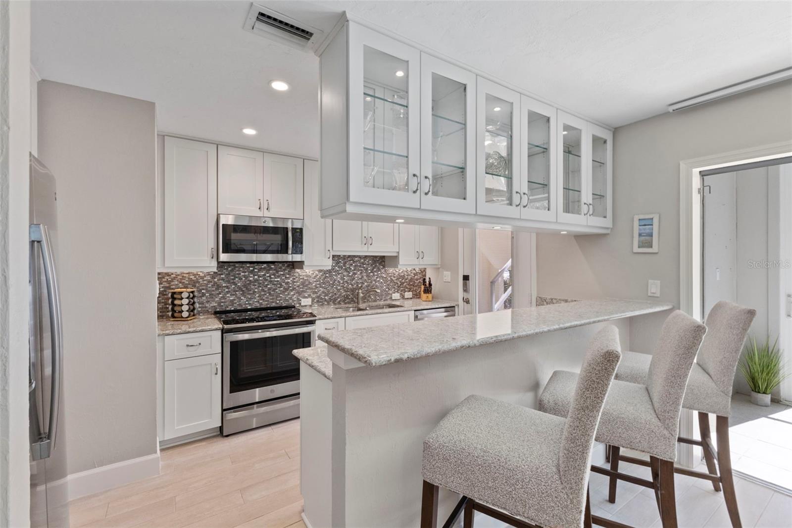 137 AVENIDA MESSINA #1, SARASOTA, FL — photo 8