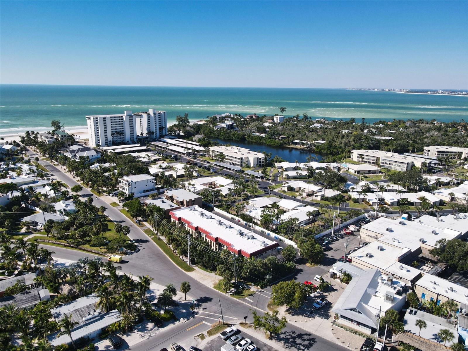 137 AVENIDA MESSINA #1, SARASOTA, FL — photo 33