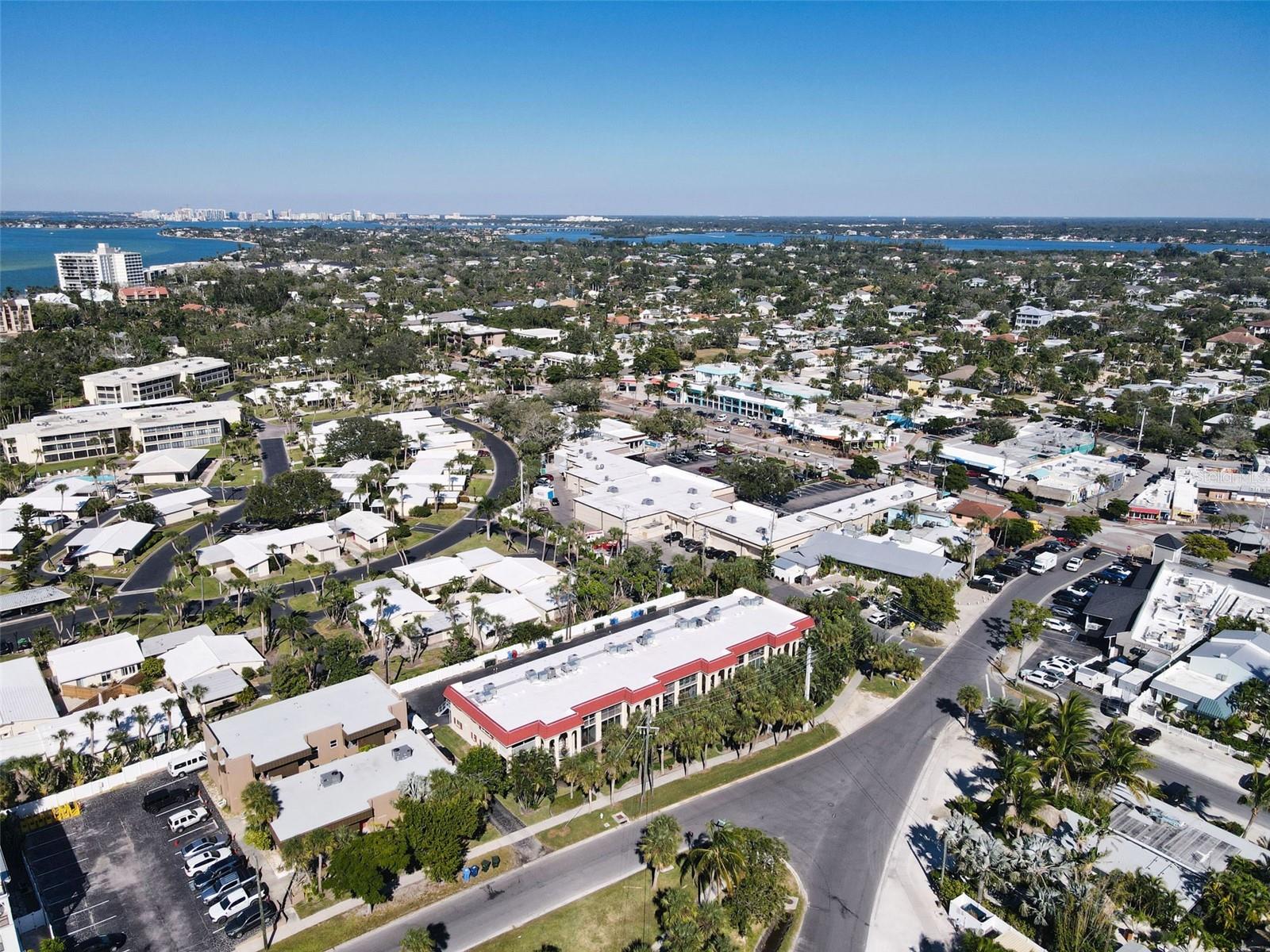 137 AVENIDA MESSINA #1, SARASOTA, FL — photo 35