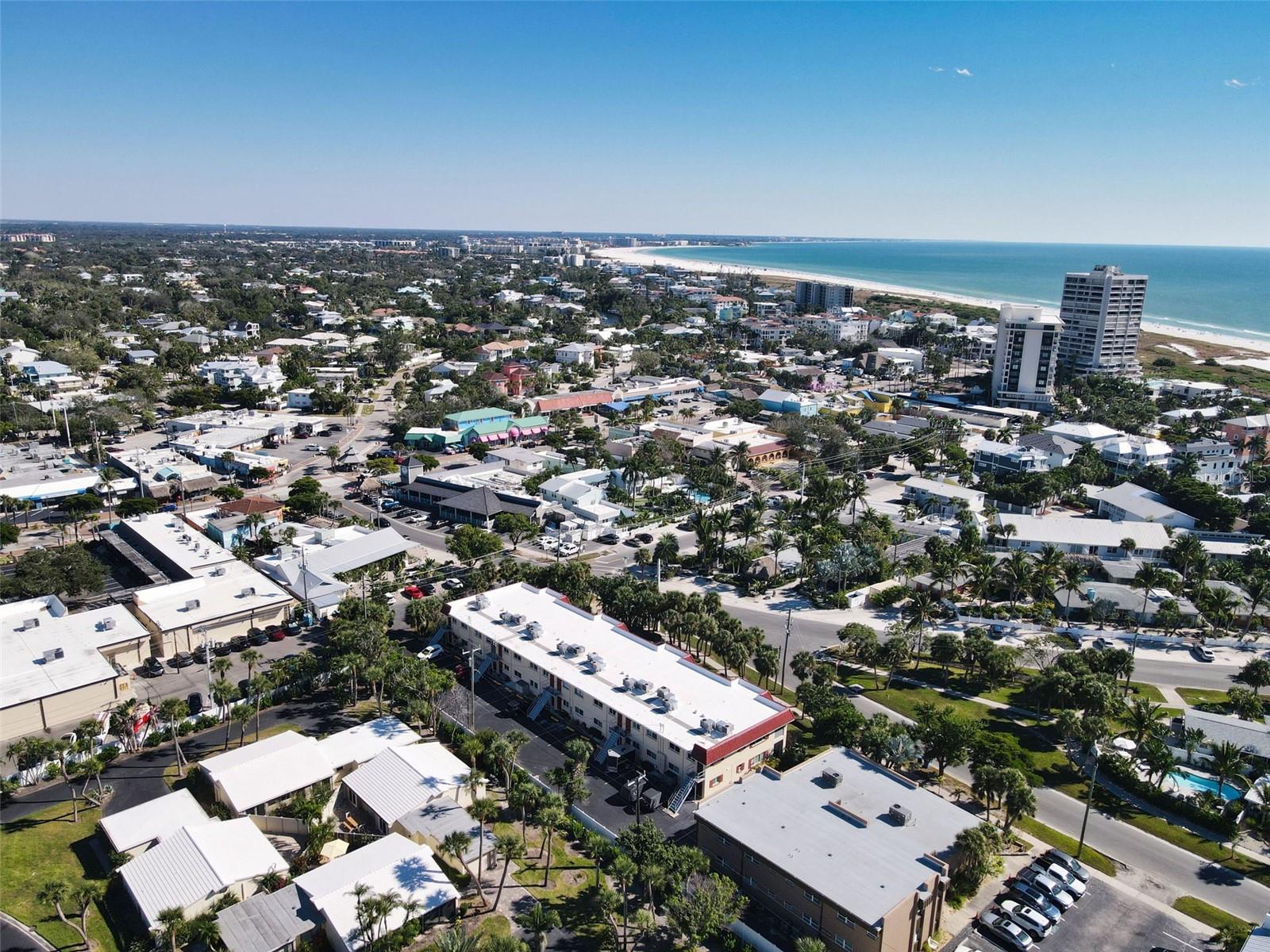 137 AVENIDA MESSINA #1, SARASOTA, FL — photo 41