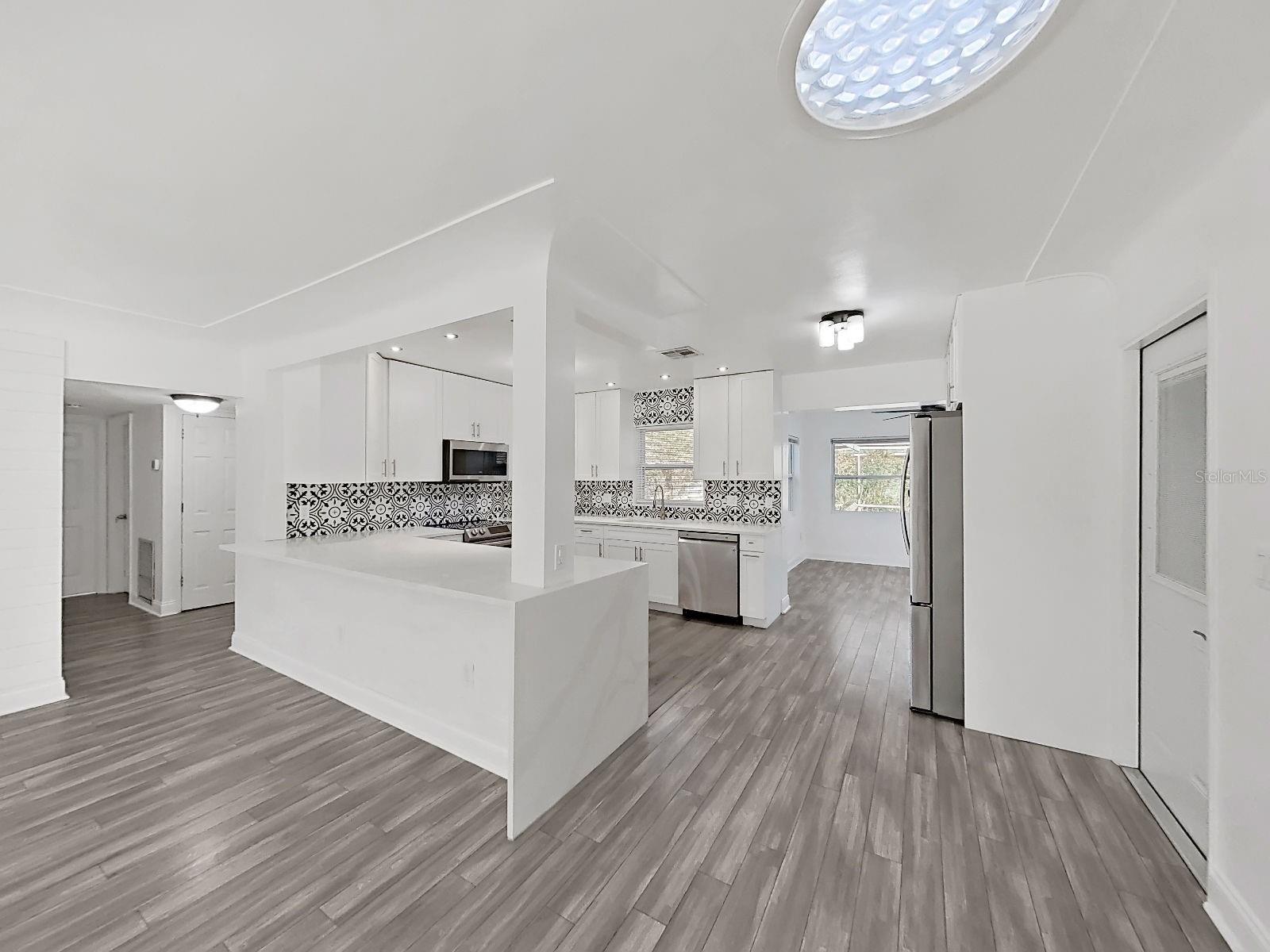 1837 AUDREY DR, CLEARWATER, FL — photo 8
