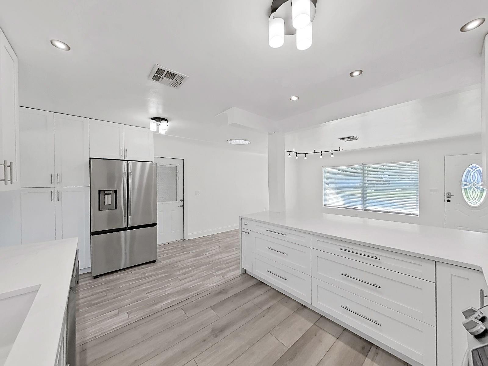 1837 AUDREY DR, CLEARWATER, FL — photo 13