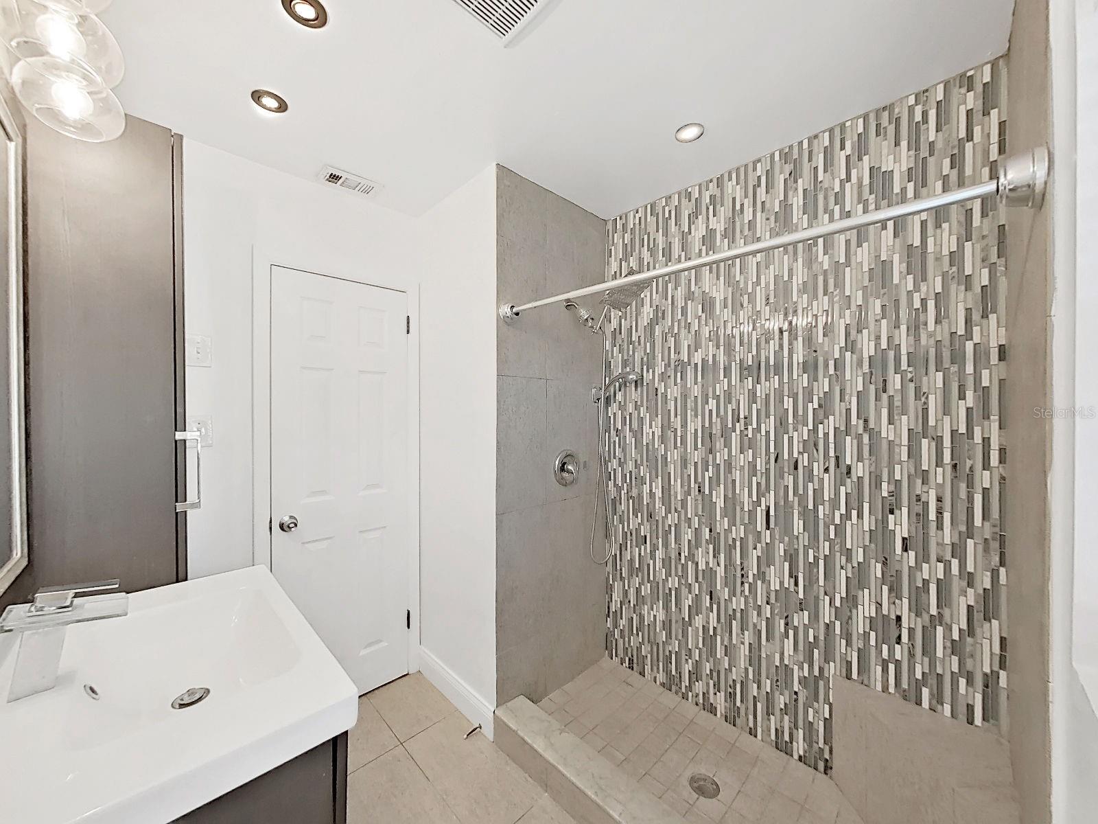 1837 AUDREY DR, CLEARWATER, FL — photo 20