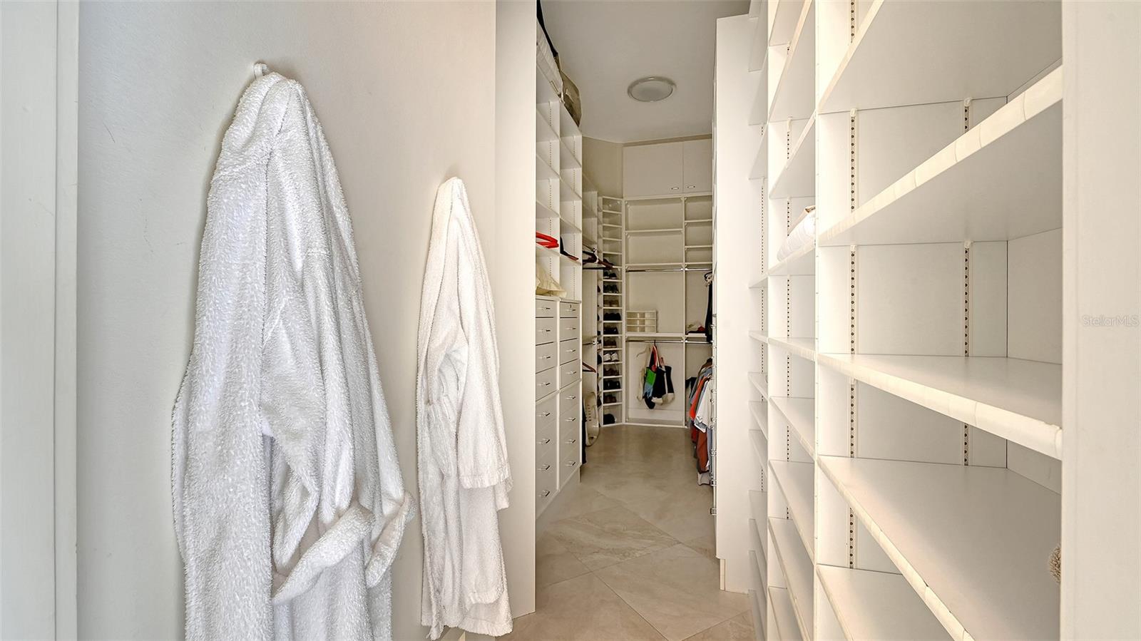 510 HARBOR GATE WAY, LONGBOAT KEY, FL — photo 26