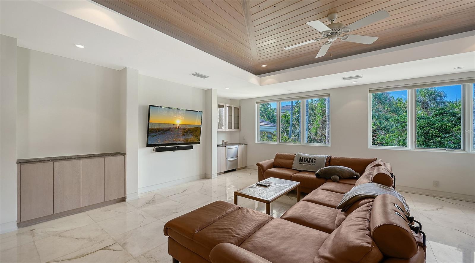 510 HARBOR GATE WAY, LONGBOAT KEY, FL — photo 41