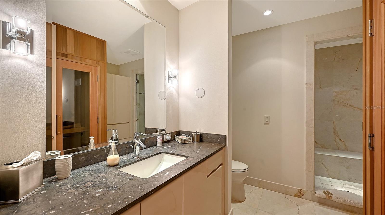 510 HARBOR GATE WAY, LONGBOAT KEY, FL — photo 51