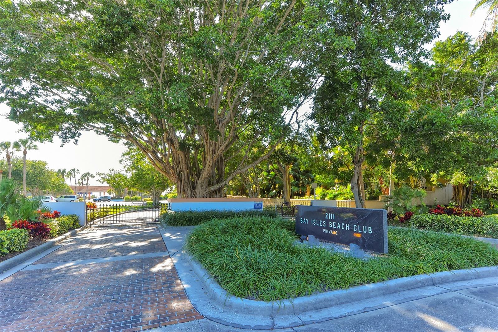 510 HARBOR GATE WAY, LONGBOAT KEY, FL — photo 78