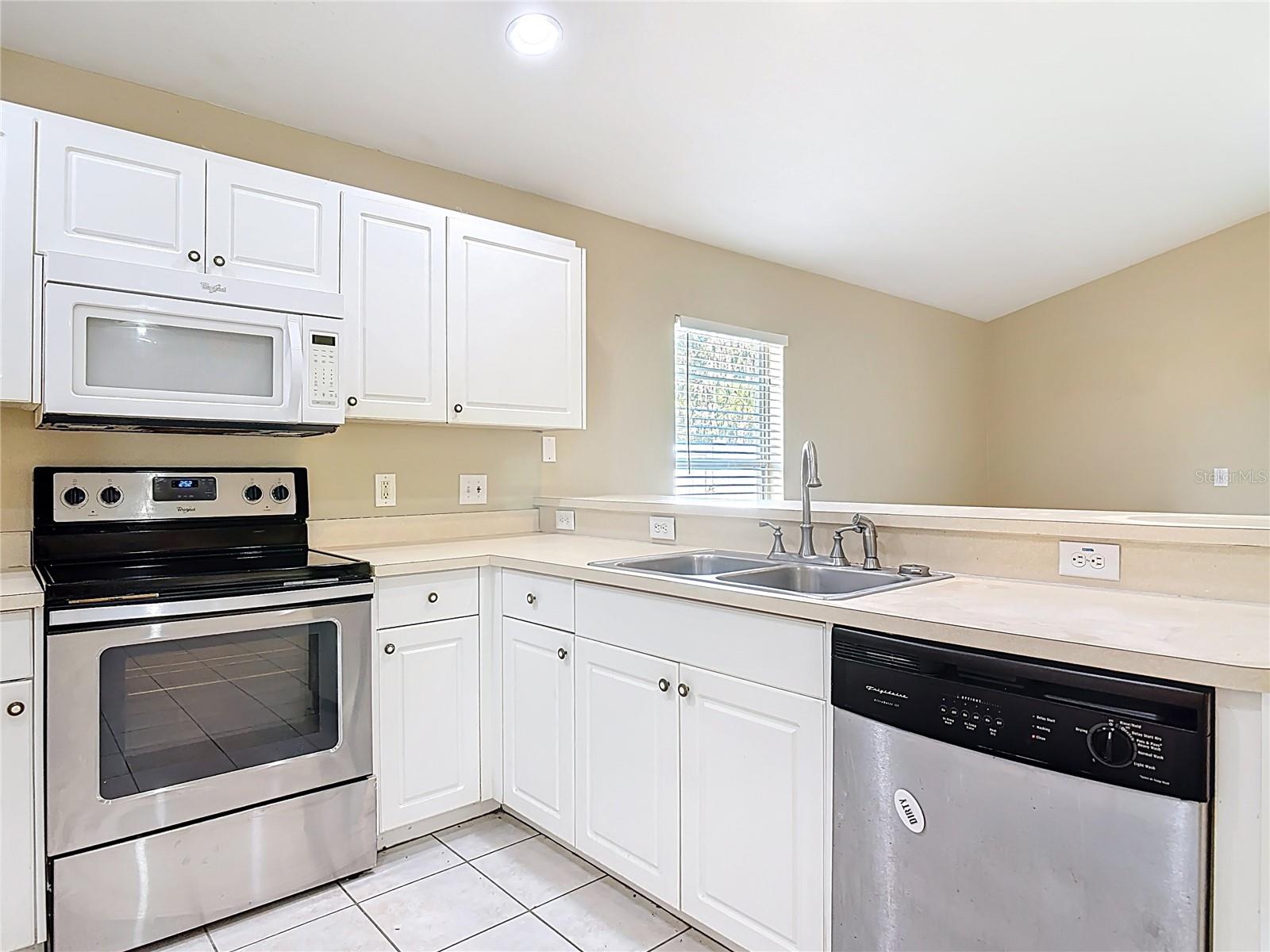 530 CORAL TRACE BLVD, EDGEWATER, FL — photo 52