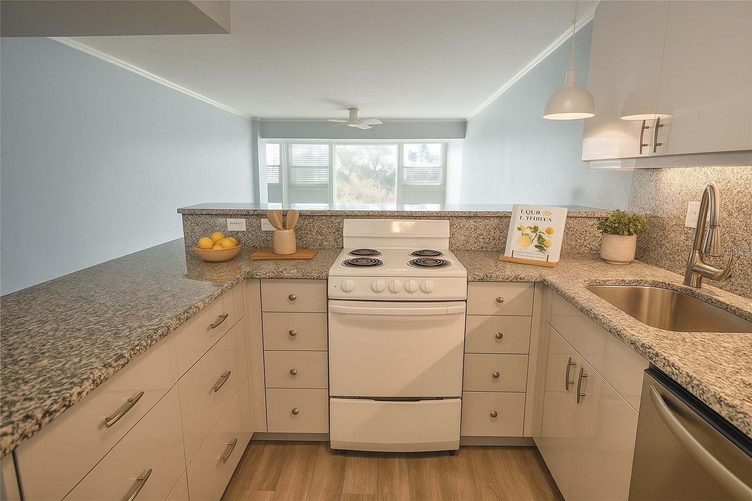 33 S GULFSTREAM AVE #307, SARASOTA, FL — photo 9