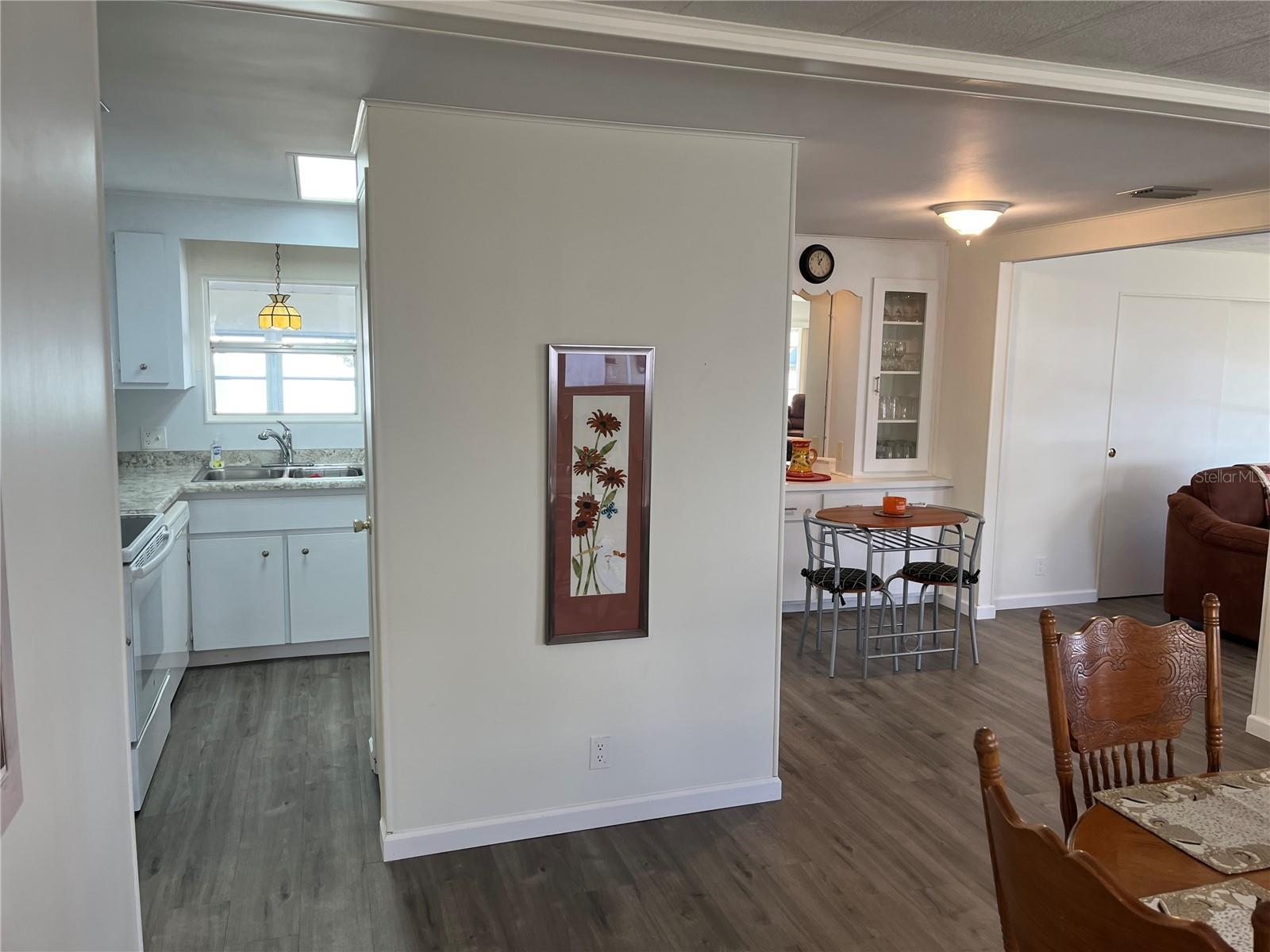 824 CERVINA DR, VENICE, FL — photo 9