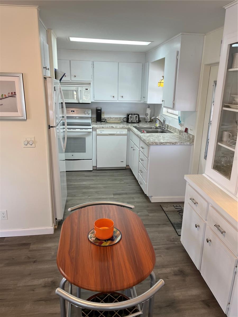 824 CERVINA DR, VENICE, FL — photo 21