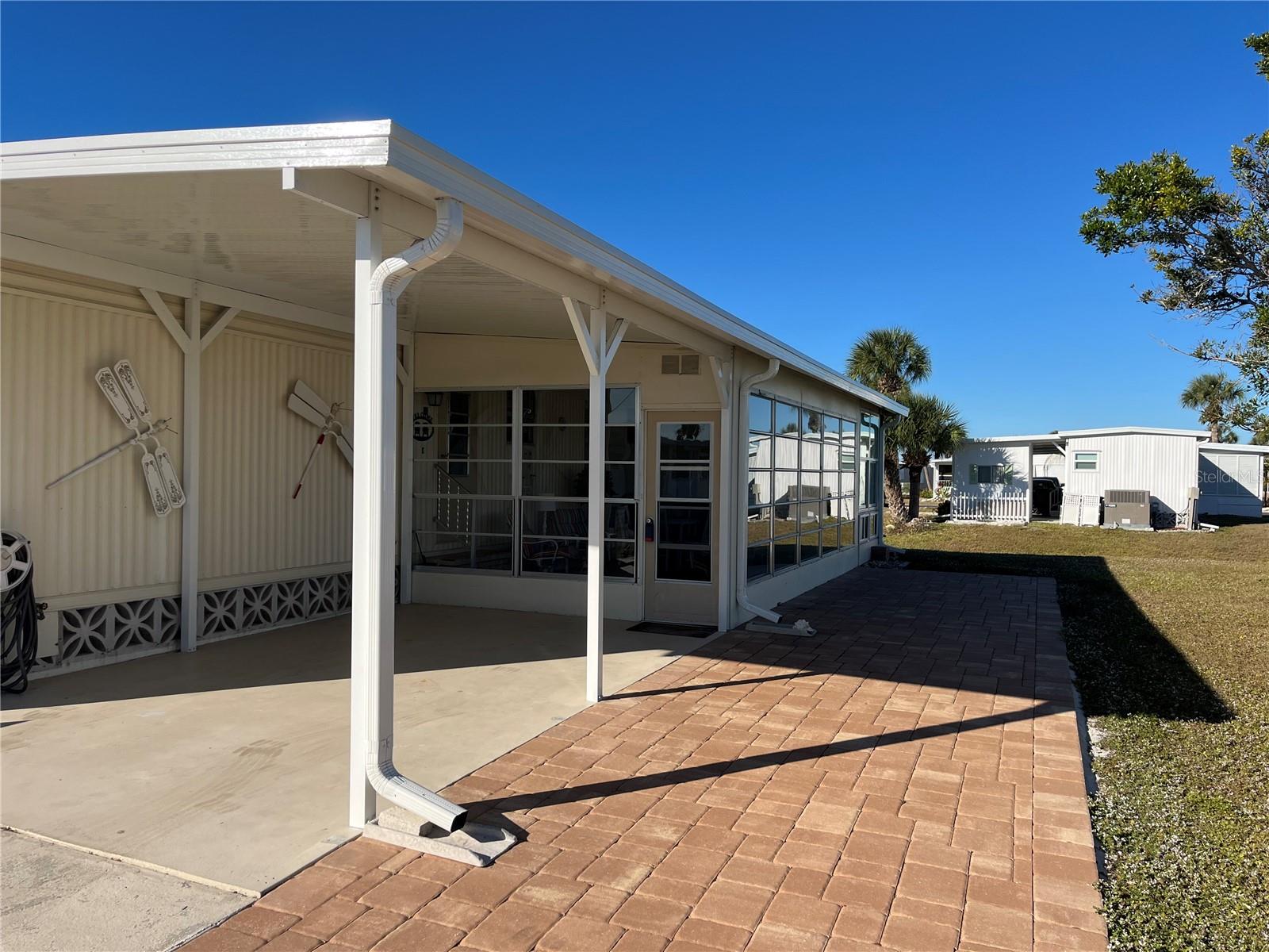 824 CERVINA DR, VENICE, FL — photo 2