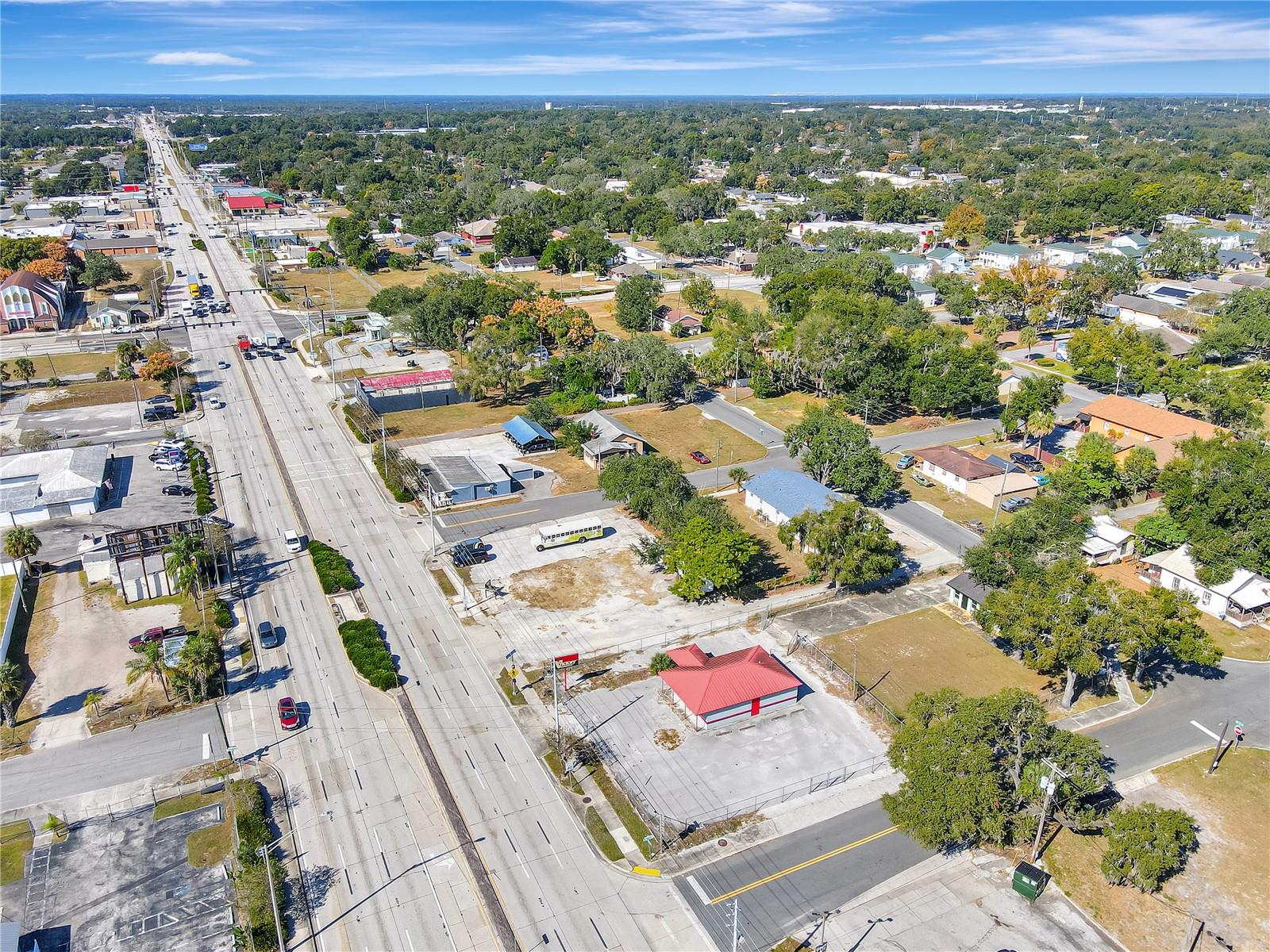 305 & 309 W MEMORIAL BLVD, LAKELAND, FL