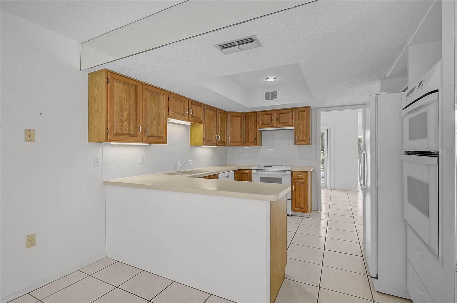 4414 LA JOLLA DR #0, BRADENTON, FL — photo 6