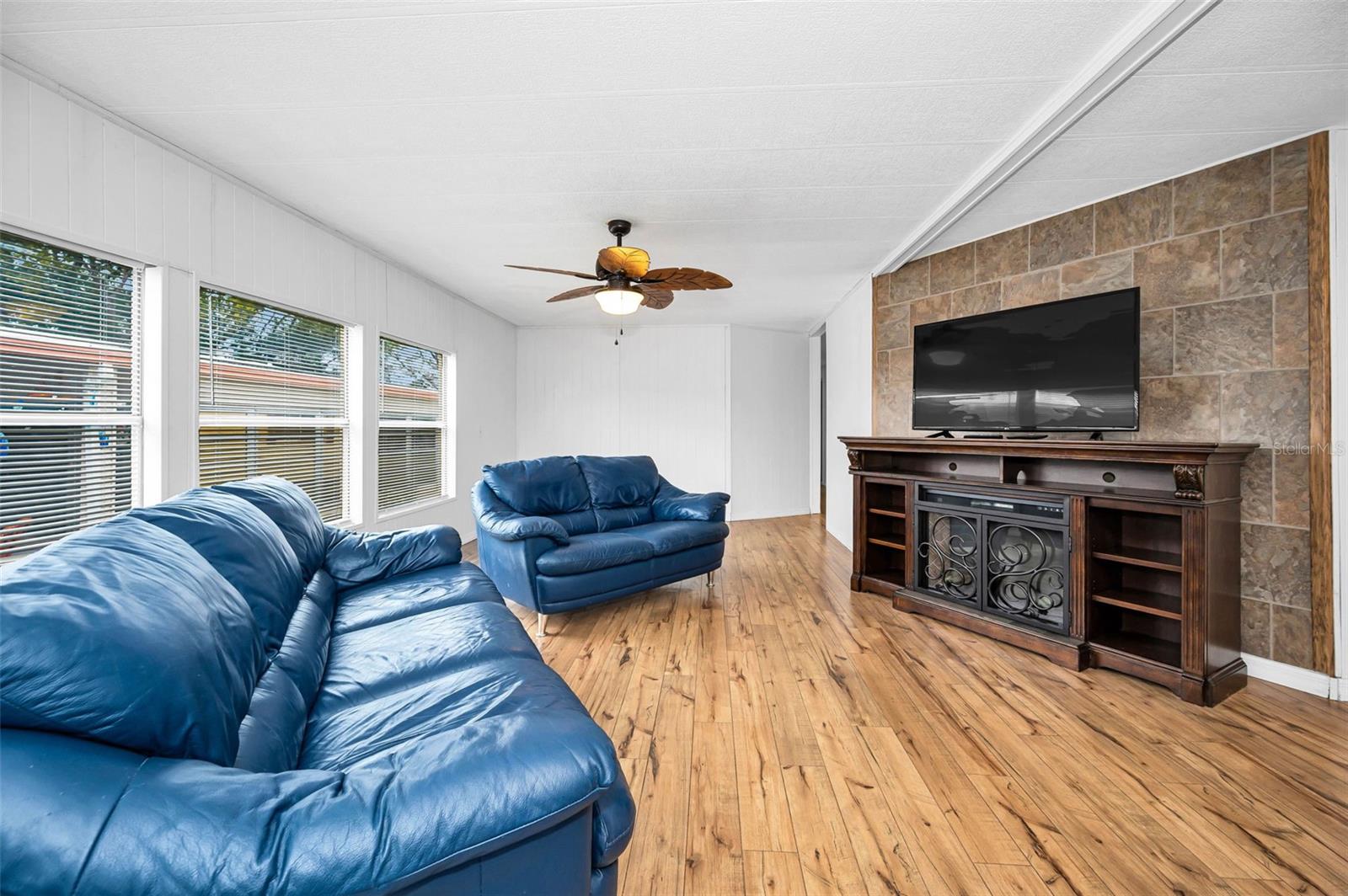 7 MOUNTAIN LAUREL DR, PALM HARBOR, FL — photo 11