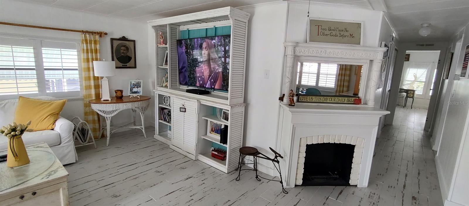 123 DOLPHIN DR S, OLDSMAR, FL — photo 3