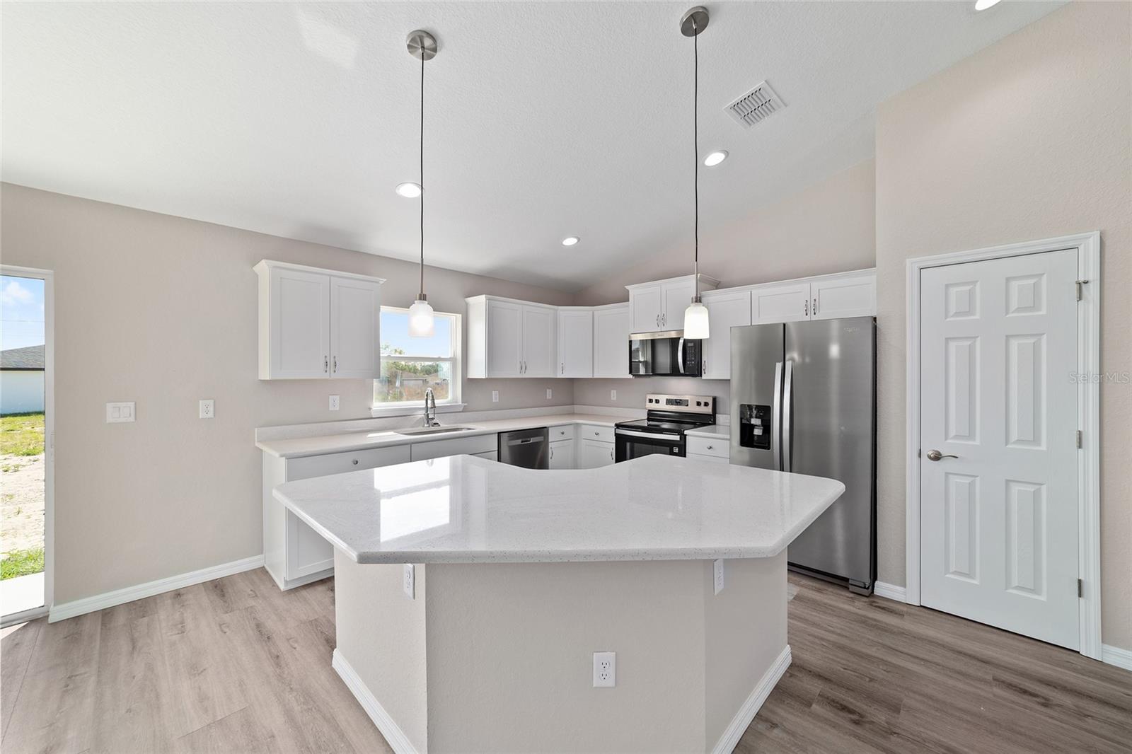 7830 N JAMAICA DR, CITRUS SPRINGS, FL — photo 8