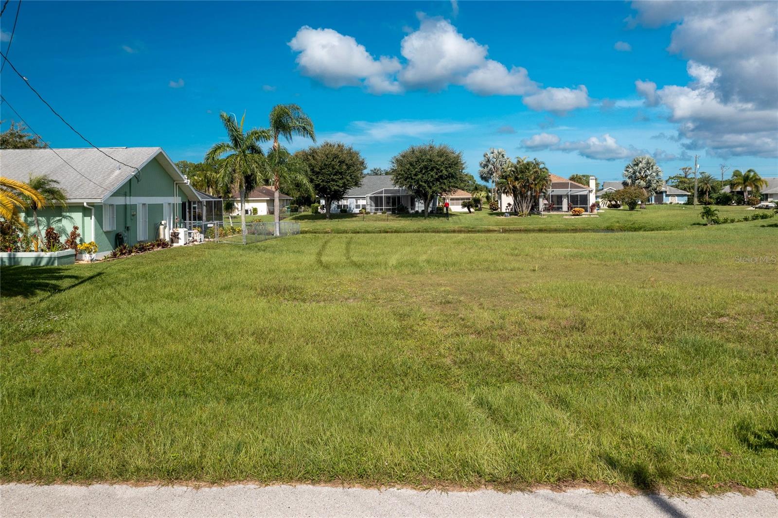 19 BUNKER TER, ROTONDA WEST, FL — photo 10