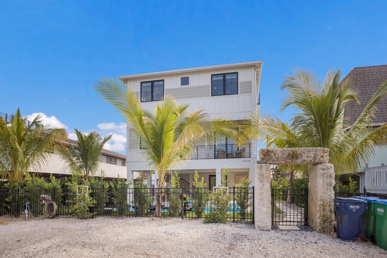 2415 AVENUE B, BRADENTON BEACH, FL
