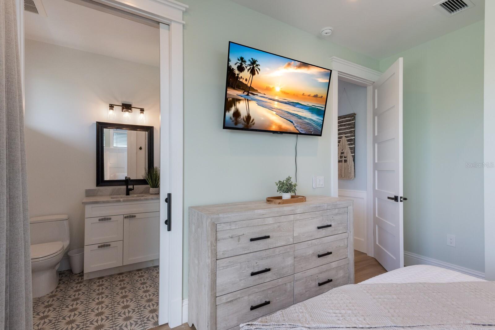 2415 AVENUE B, BRADENTON BEACH, FL — photo 30