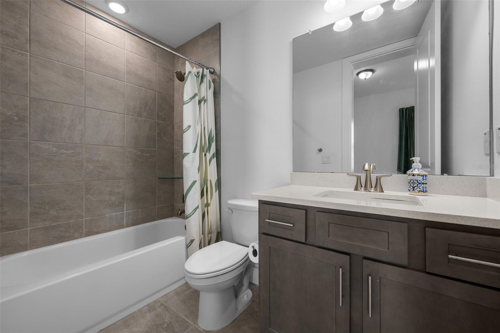 9185 SANDERS TREE LOOP, WESLEY CHAPEL, FL — photo 18