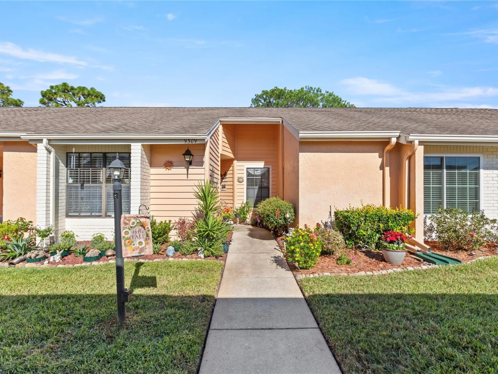 9309 TROWBRIDGE CT, NEW PORT RICHEY, FL — photo 1