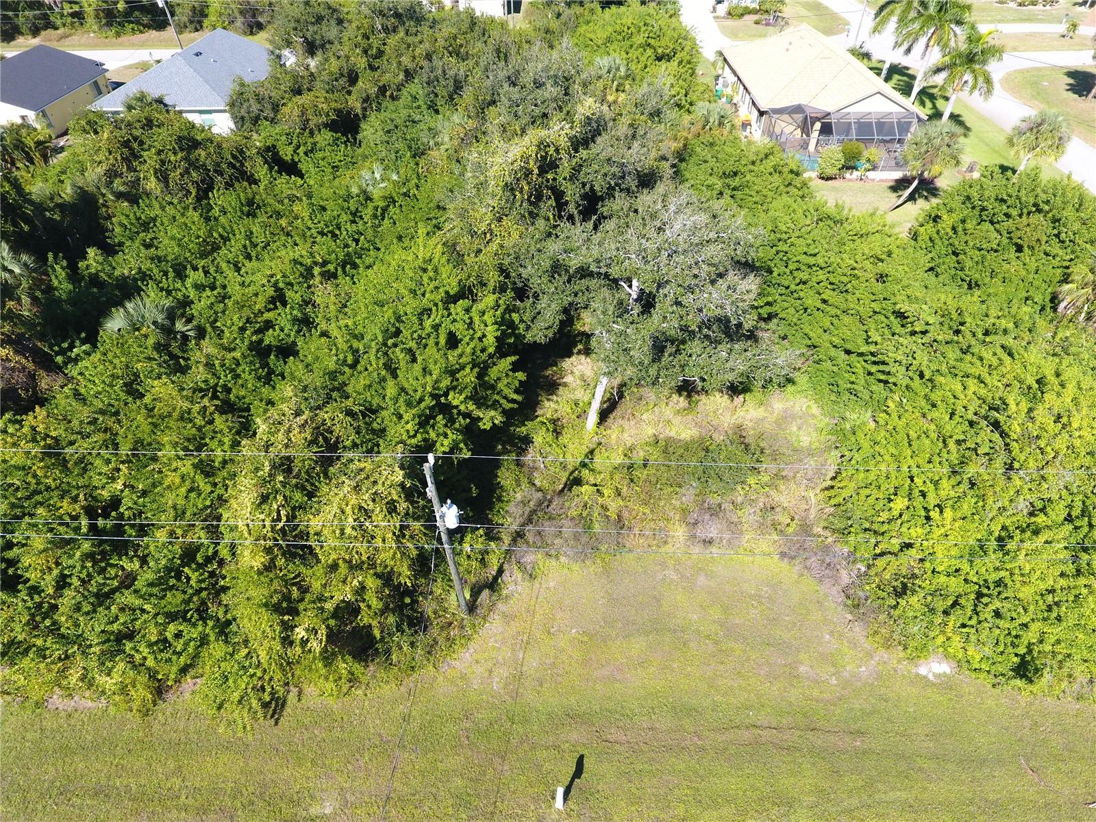 394 ALBATROSS RD, ROTONDA WEST, FL — photo 3