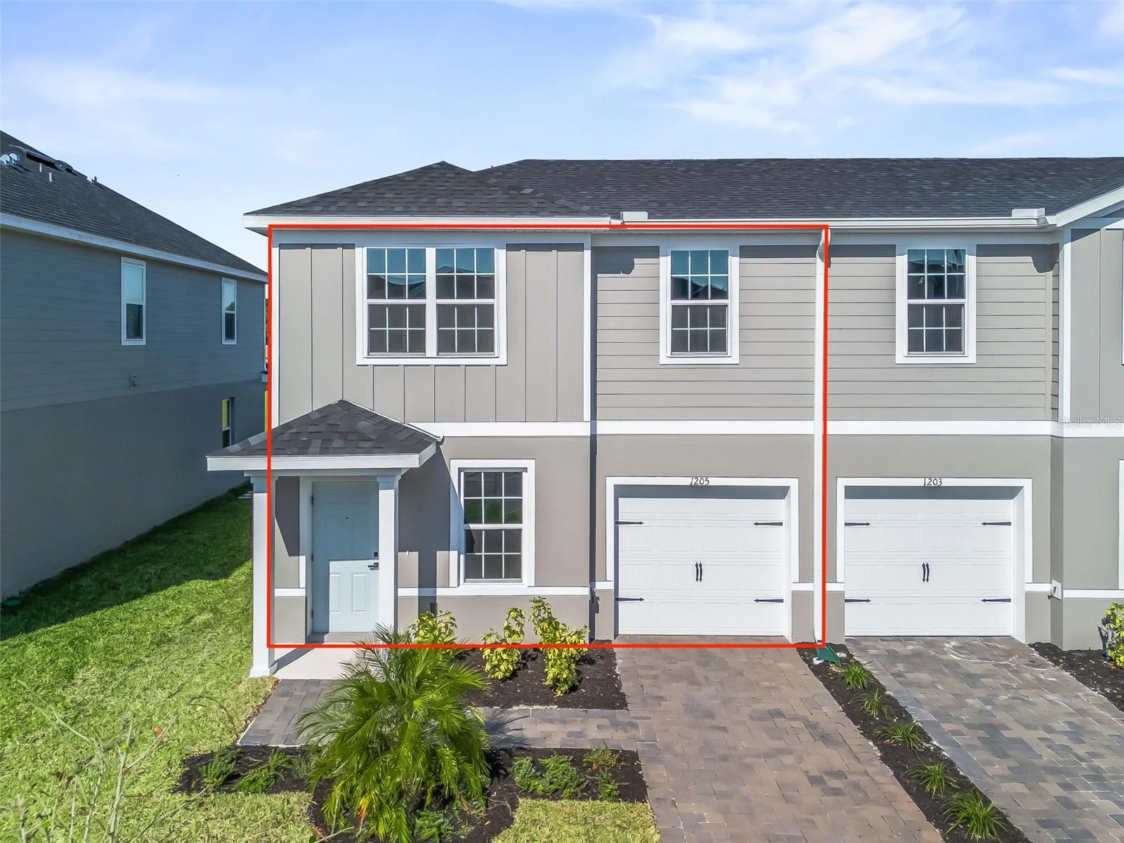 1205 PORT BLUE WAY, LADY LAKE, FL — photo 1