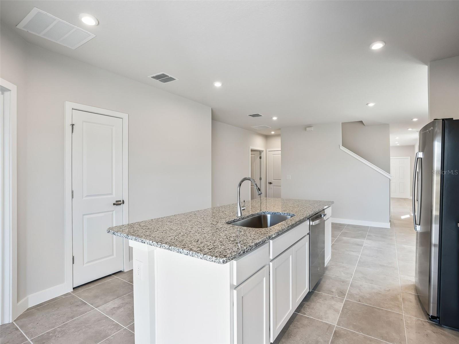 1205 PORT BLUE WAY, LADY LAKE, FL — photo 47