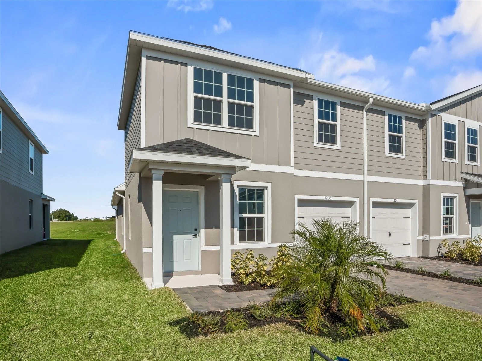 1205 PORT BLUE WAY, LADY LAKE, FL — photo 103