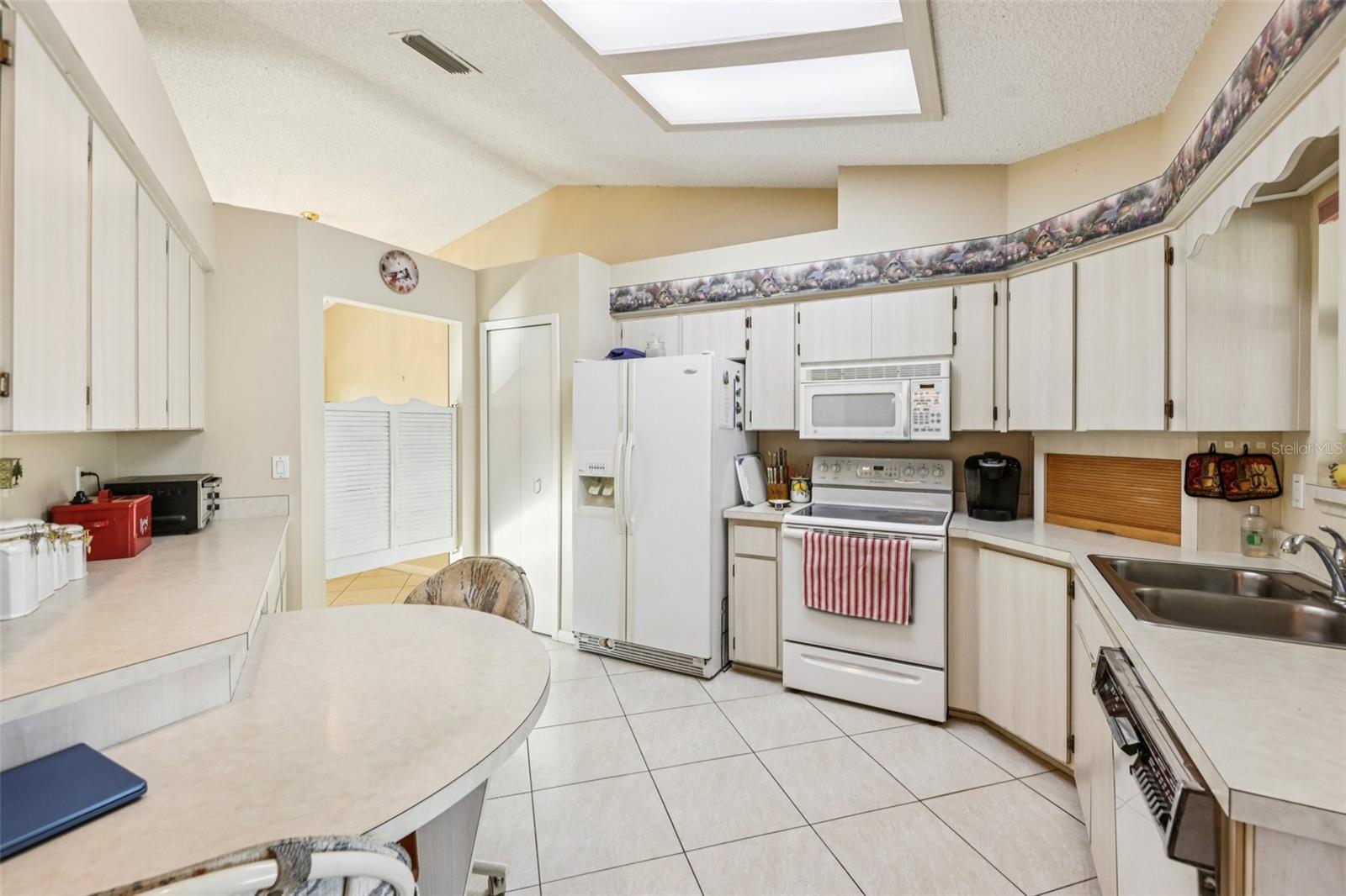 26209 NEWCOMBE CIR, LEESBURG, FL — photo 17