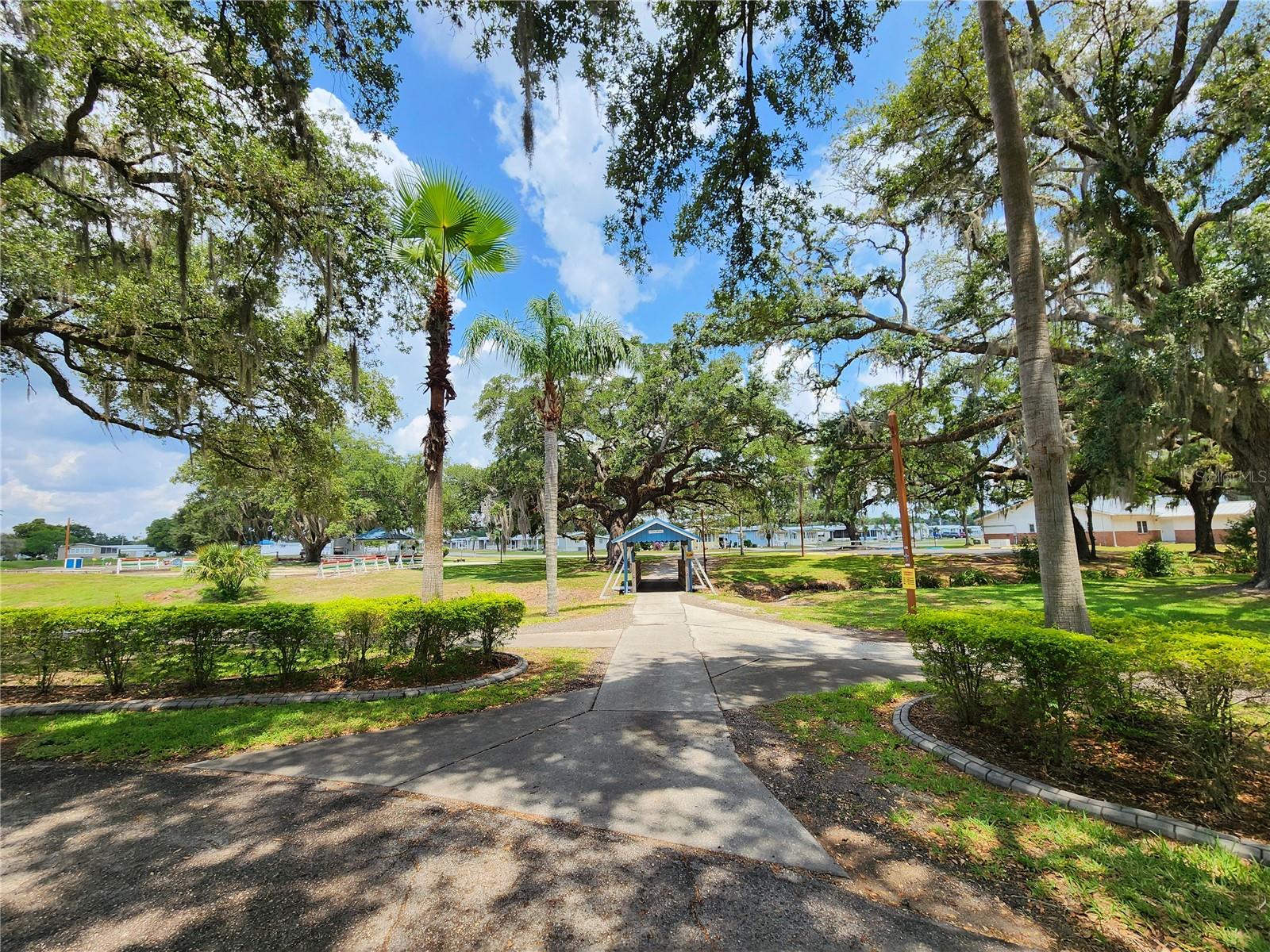 5650 BENTON ST, ZEPHYRHILLS, FL — photo 55