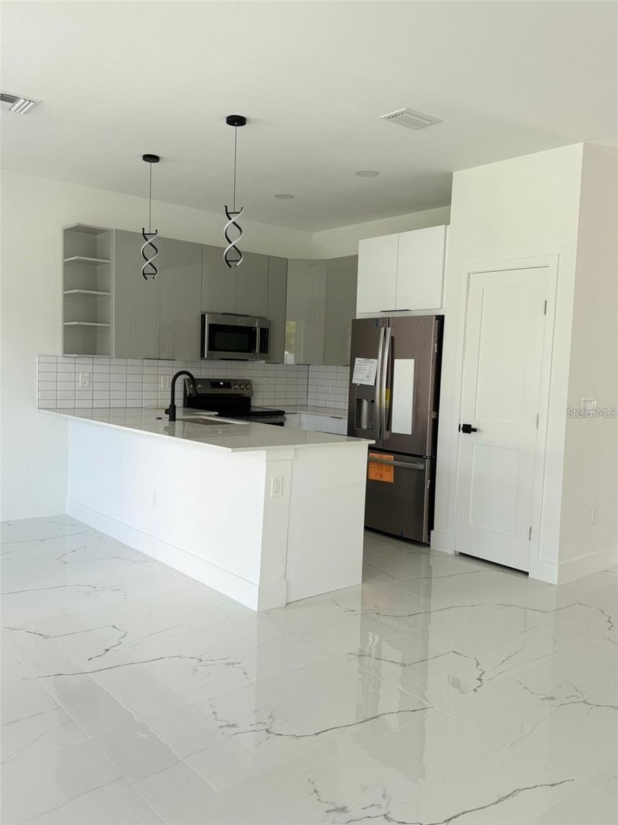 2057 BARROSO, DAVENPORT, FL — photo 11