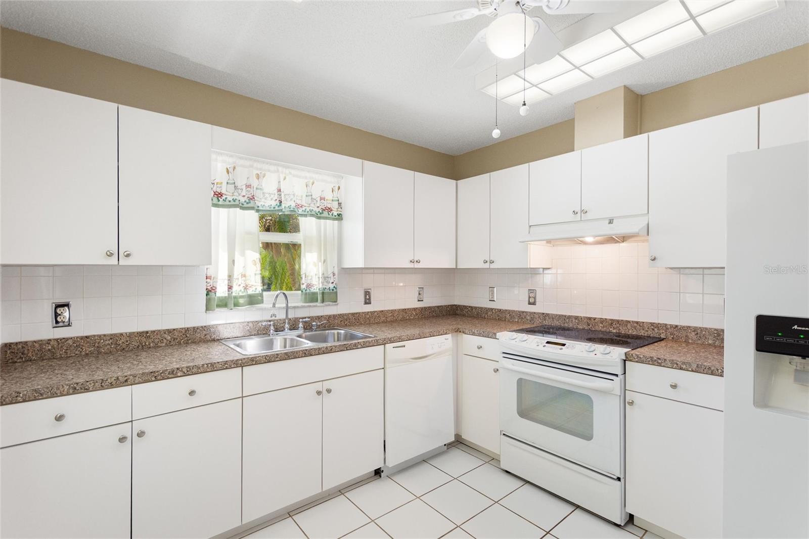 679 FORT DUQUESNA DR, SUN CITY CENTER, FL — photo 2