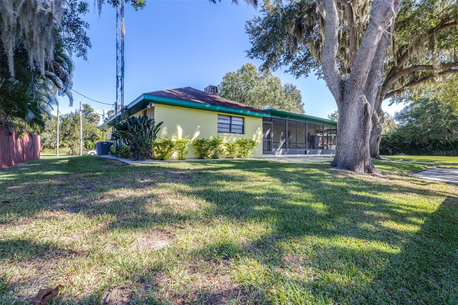 623 RACOON LN, LORIDA, FL — photo 43