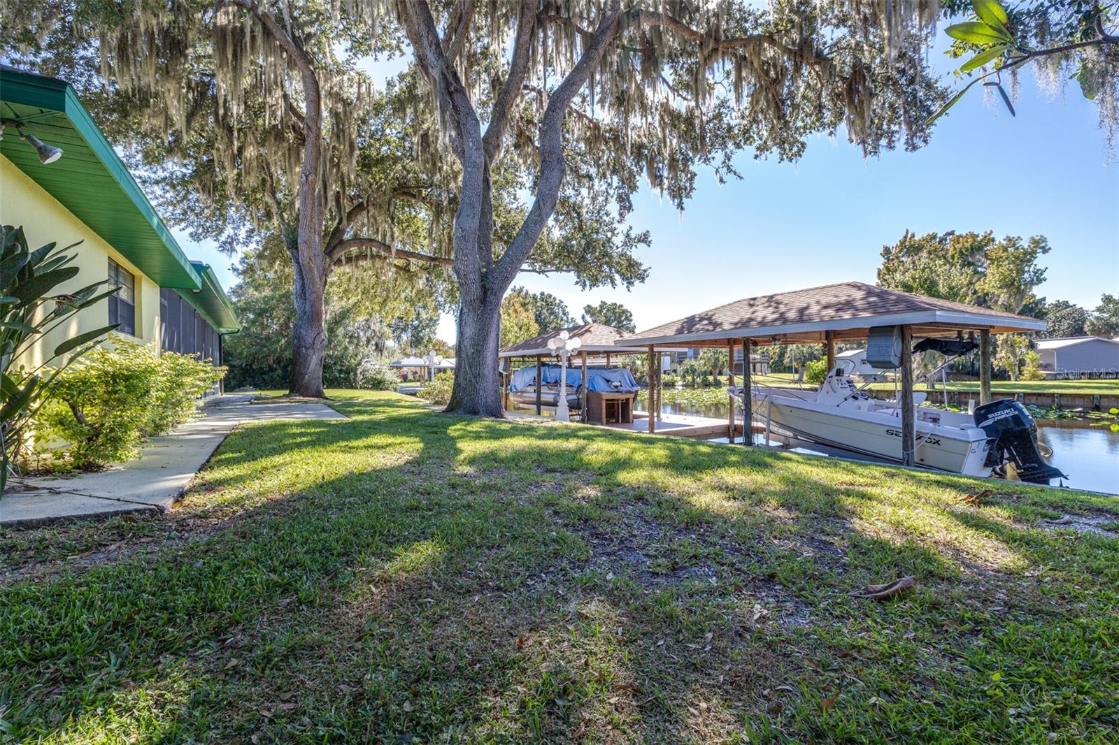 623 RACOON LN, LORIDA, FL — photo 45