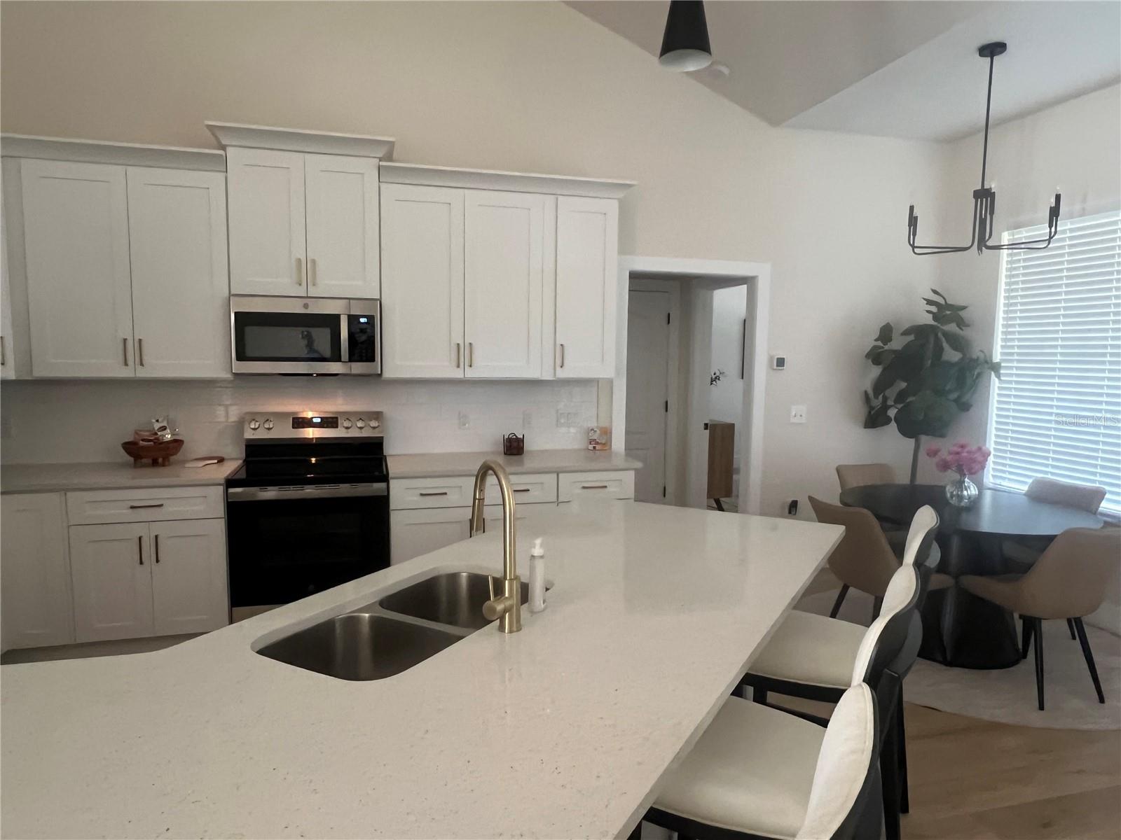 37015 WALDO DR, DADE CITY, FL — photo 8