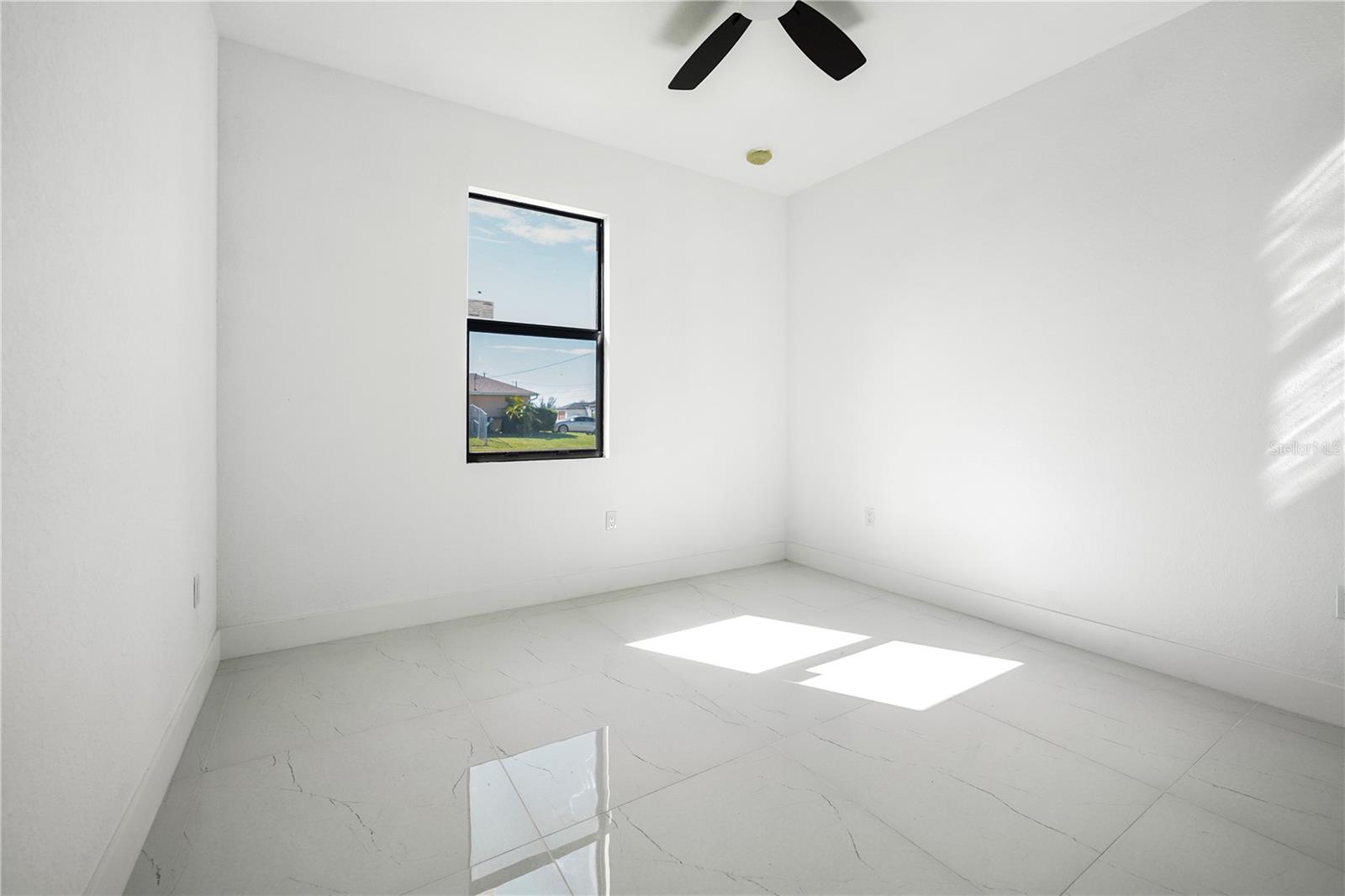 2458 NW 9TH TER, CAPE CORAL, FL — photo 21